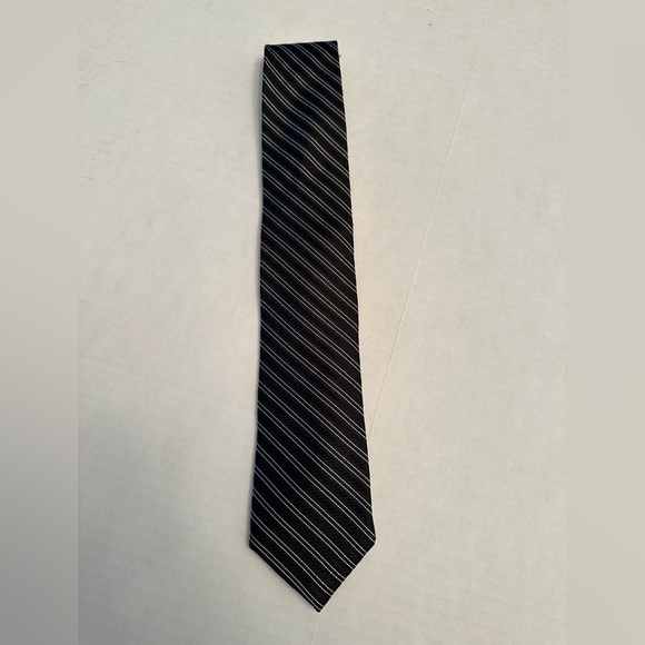 English Laundry Tie Black & White Horizontal Stripe Men’s 100% Silk Necktie - Picture 2 of 8